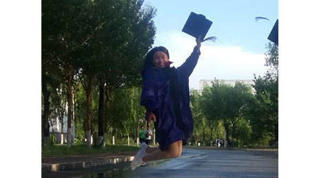 宋玉卓--东北农业大学  硕士
现任：增长剂技术研发，集团的奋斗文化深深的感动鼓励着我，在轻松愉悦的工作氛围中，我的专业知识储蓄量增多了，专业技术也得到了很大的提高。